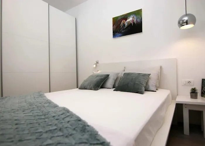 Amber Villa