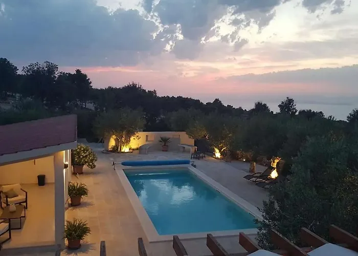 Amber Villa